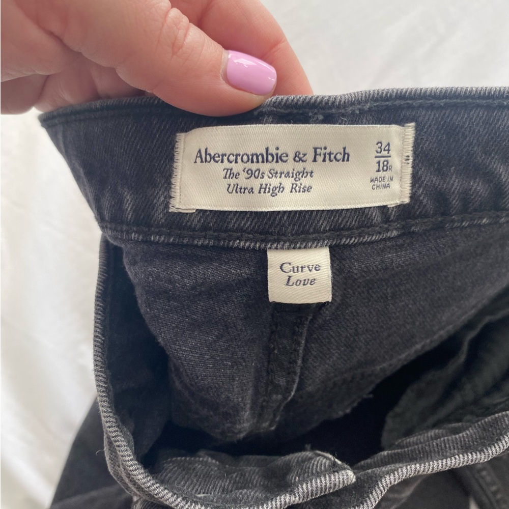 Abercrombie & Fitch 90’s Straight Ultra High Rise Curve Love Jeans